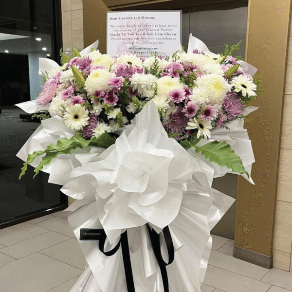 Peaceful Tribute Stand